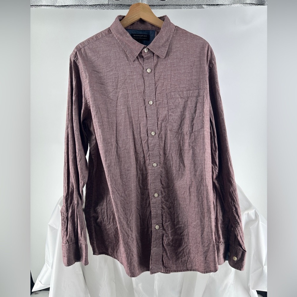 Banana Republic stretch soft wash standard fit red dotted shirt